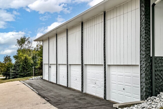 506 Gaslight Ln in Bellevue, NE - Building Photo - Building Photo