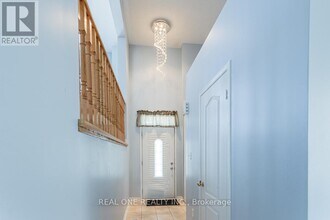 24 Coast Ave in Vaughan, ON - Building Photo - Building Photo