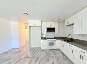 68400 Corral Rd in Cathedral City, CA - Building Photo - Building Photo