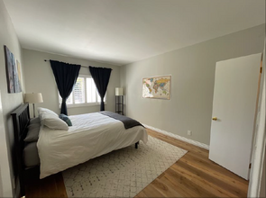 5625 Cambridge Way in Culver City, CA - Foto de edificio - Building Photo
