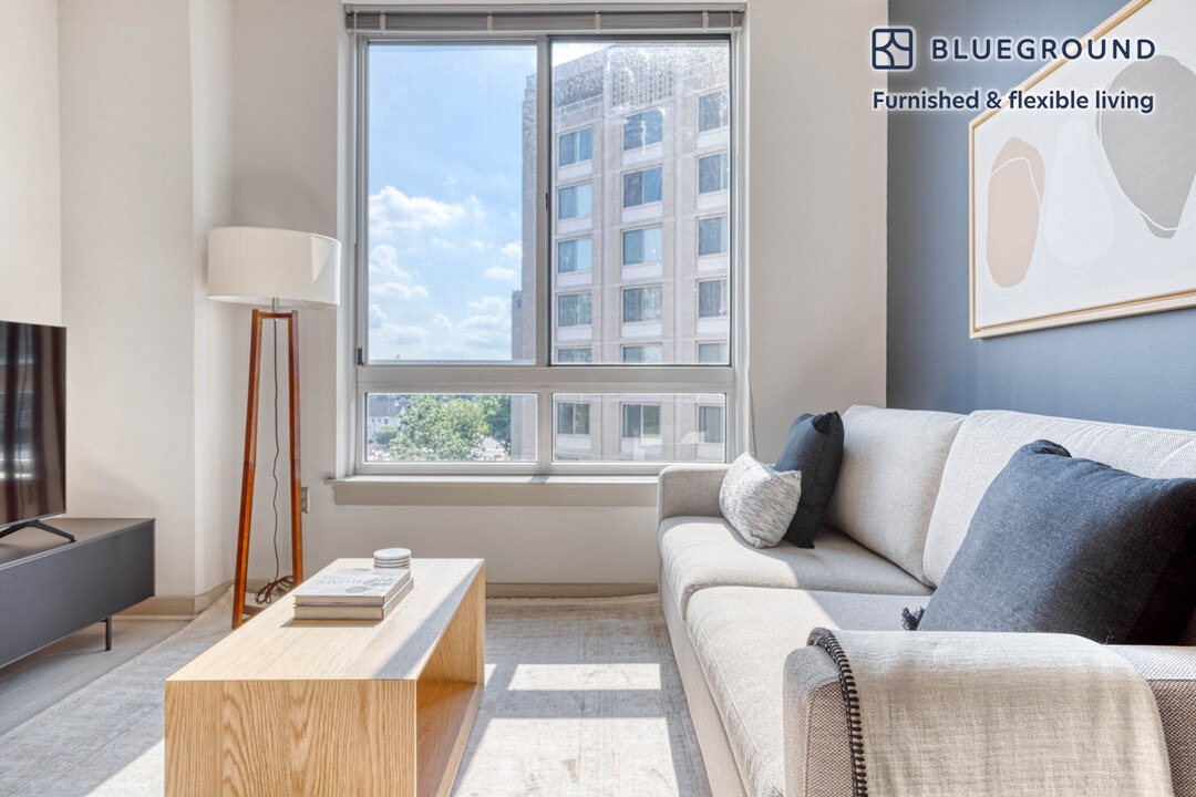 505 18th St S in Arlington, VA - Foto de edificio