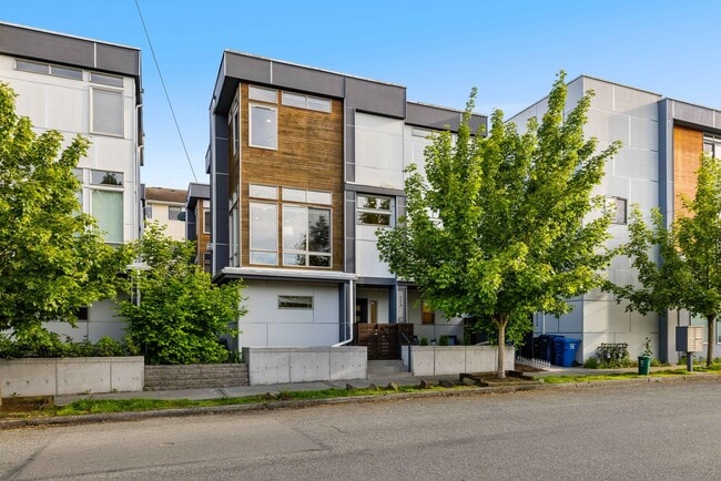 223 NW 87th St in Seattle, WA - Building Photo - Building Photo
