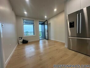 194 Sumner St in Boston, MA - Building Photo - Building Photo