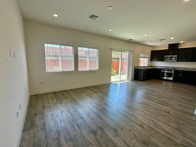 70 Mountainside Wy in Hayward, CA - Building Photo - Building Photo