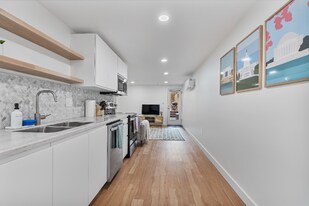25 Seaton Pl NE in Washington, DC - Building Photo