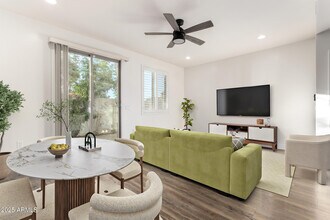 1270 E Curry Rd in Tempe, AZ - Building Photo - Building Photo