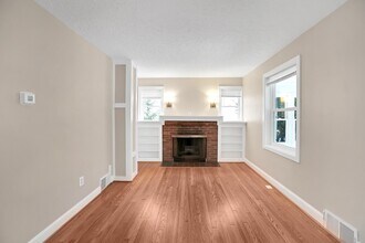 608 N Abingdon St in Arlington, VA - Foto de edificio - Building Photo