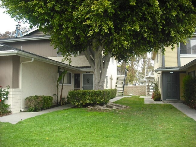 property at 2620 Tiller Ave