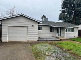 3934 Mercury Dr in Redding, CA - Building Photo