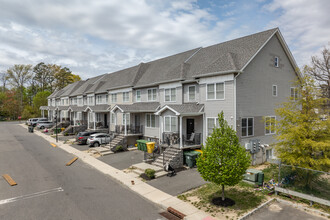 Harmony Park in Lakewood, NJ - Foto de edificio - Building Photo