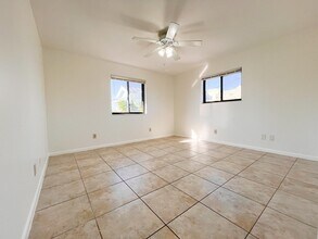 125 S Palmway, Unit 3 in Lake Worth Beach, FL - Foto de edificio - Building Photo
