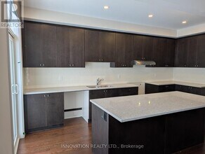 734 Tincture Pl in Ottawa, ON - Building Photo - Building Photo