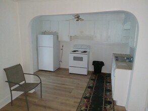 443 Mulberry St in Hudson, NC - Building Photo - Building Photo