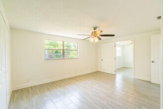 700 NW 2nd Way in Deerfield Beach, FL - Building Photo - Building Photo