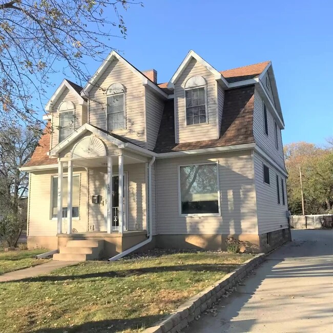320 McCabe St Rentals in Mitchell, SD