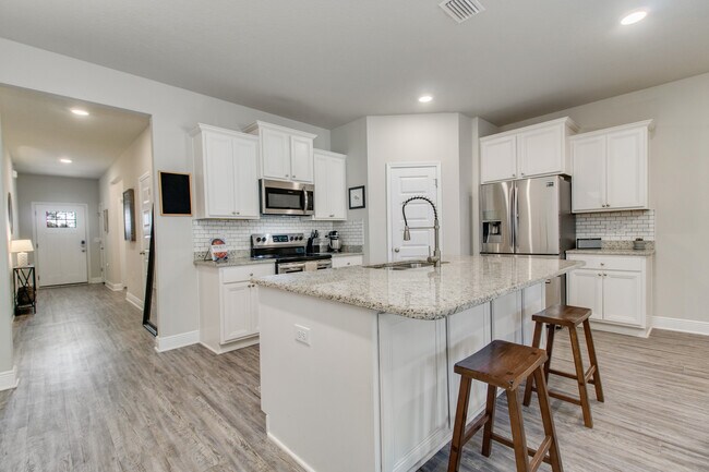 3618 Hawks Landing Cir in Pace, FL - Building Photo - Building Photo