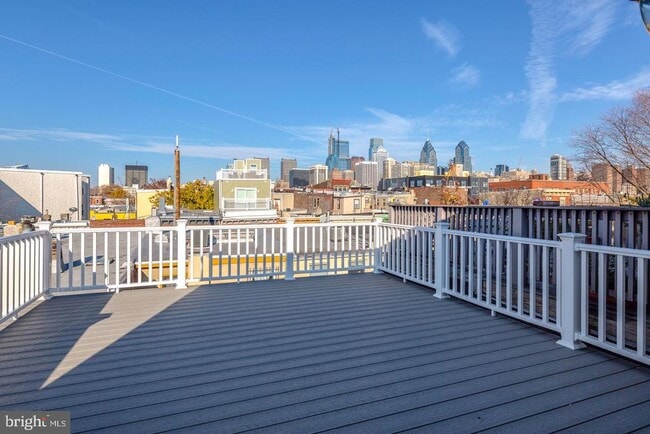 property at 2219 Bainbridge St