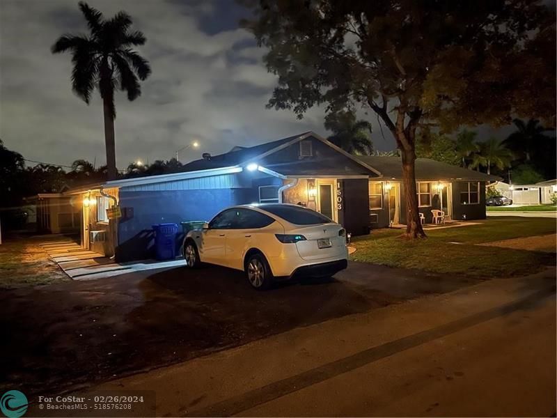 1503 NE 15th Ave, Unit 2 in Fort Lauderdale, FL - Building Photo