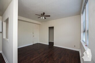 3345 N Marshfield Ave in Chicago, IL - Building Photo - Building Photo