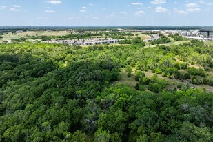 Ross Canyon in Lenexa, KS - Building Photo