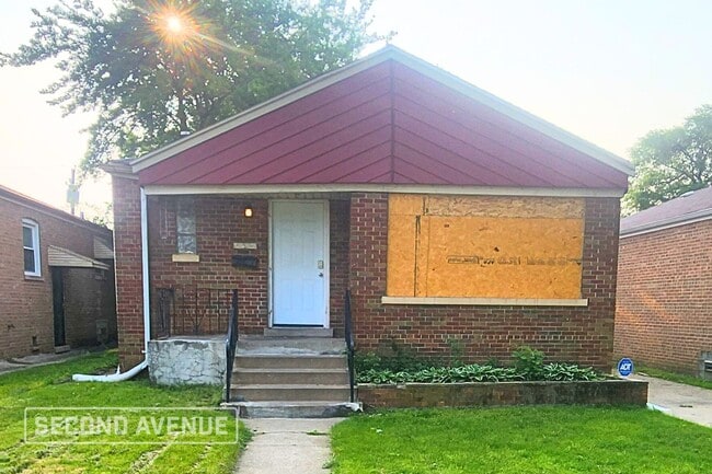 property at 12539 S Stewart Ave