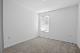 1451 Neria Lp in San Antonio, TX - Building Photo - Building Photo