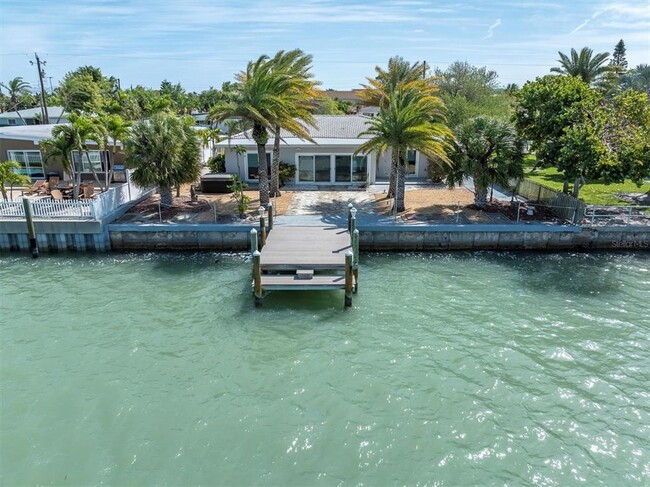 9020 Gulf Blvd in St Pete Beach, FL - Building Photo - Building Photo