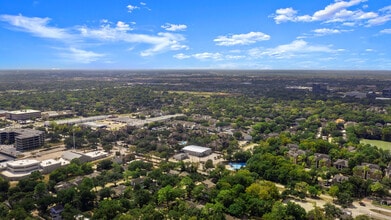 Barnett in Houston, TX - Building Photo - Building Photo