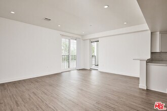 4114 Vantage Ave in Los Angeles, CA - Building Photo - Building Photo