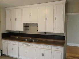 432-434-434 N 30th St in Milwaukee, WI - Building Photo