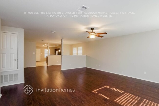 10329 Pyrite Dr in Fort Worth, TX - Foto de edificio - Building Photo