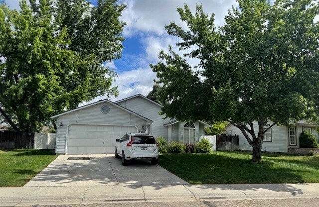 5692 S Snapdragon Pl in Boise, ID - Building Photo