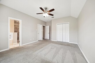 4018 Raspberry Ct in Dickinson, TX - Building Photo - Building Photo
