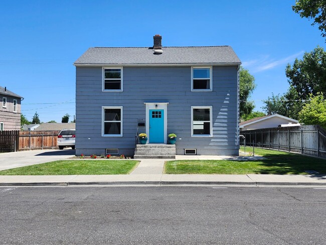 property at 1014 Perkins Ave