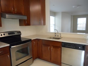 Palmer Square Apartments in Stamford, CT - Building Photo - Interior Photo