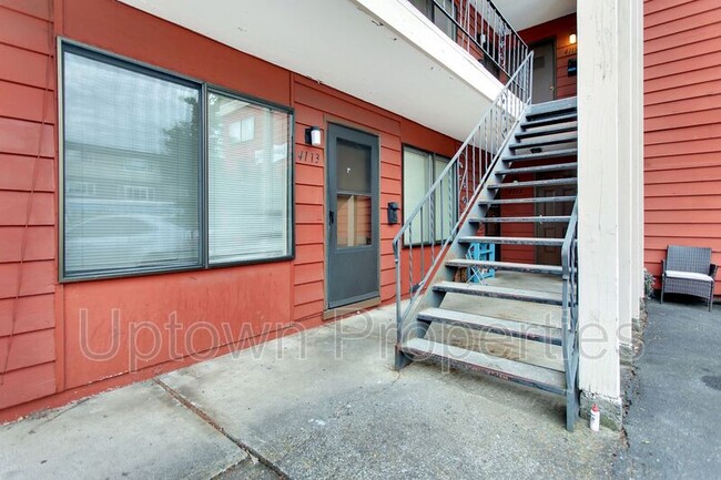 4113 SE 28th Ave in Portland, OR - Foto de edificio - Building Photo