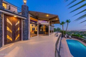4002 E Lamar Rd in Paradise Valley, AZ - Building Photo - Building Photo