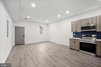 3623 N 21st St, Unit 510 in Philadelphia, PA - Building Photo - Building Photo
