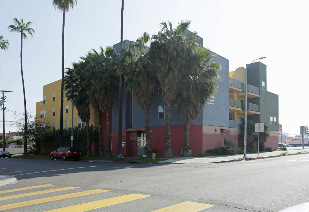 Broadway Village I Apartments in Los Angeles, CA - Building Photo