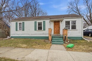 925 Leland St in Flint, MI - Building Photo