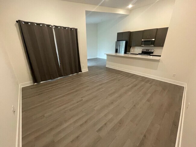 11613-11615 E Harry Ct in Wichita, KS - Building Photo - Building Photo