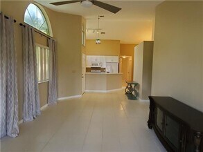 7546 Pinewalk Dr S in Margate, FL - Building Photo - Building Photo