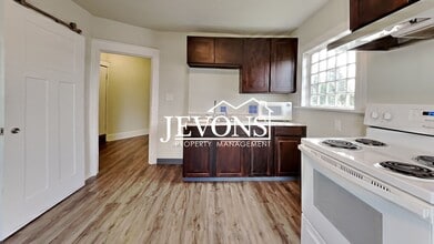 723 S Sprague Ave in Tacoma, WA - Building Photo - Building Photo