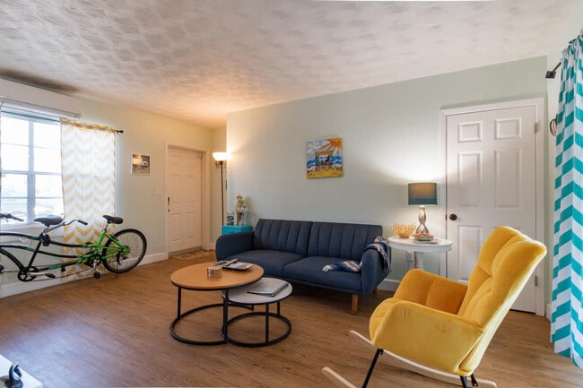 141 California Ave in Cocoa Beach, FL - Building Photo - Building Photo