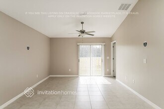 11218 Riley Pines Cir, Unit 193-108 in Gibsonton, FL - Foto de edificio - Building Photo