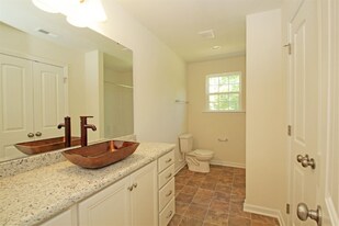 106 Barbee Rd in Morrisville, NC - Building Photo