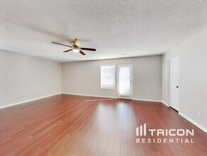 10400 Toscana St NW in Albuquerque, NM - Foto de edificio - Building Photo