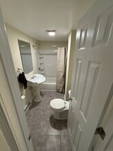 6 Summit St in Derby, CT - Building Photo - Building Photo