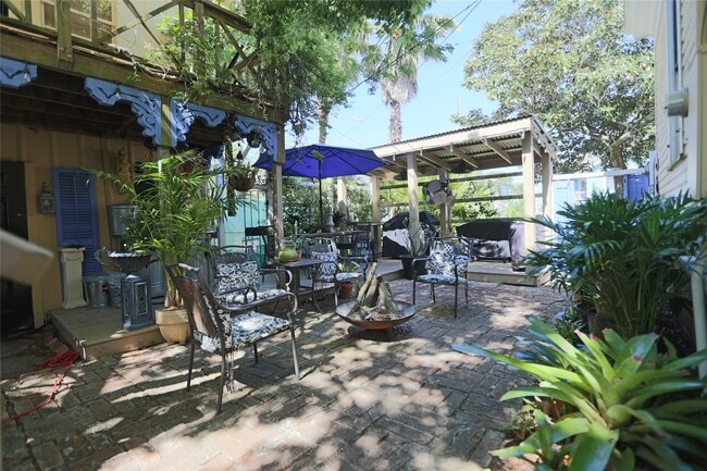 property at 2602 Ursuline St