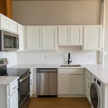 Shorehaus Lofts in Cleveland, OH - Foto de edificio - Building Photo